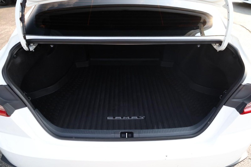 Toyota Camry Vehicle Image 07