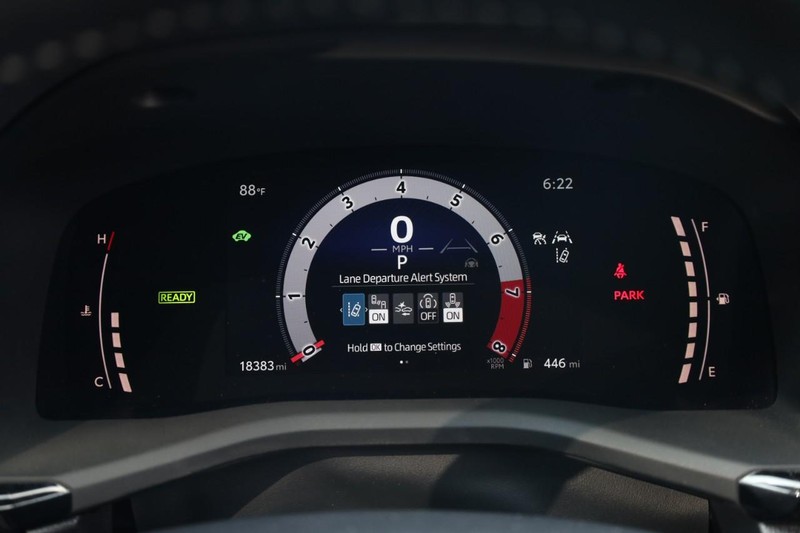 Toyota Camry Vehicle Image 10