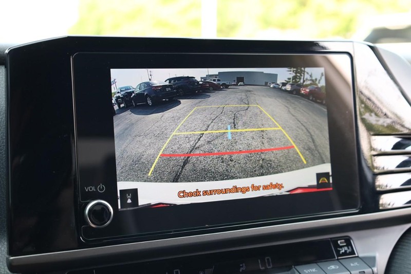 Toyota Camry Vehicle Image 12