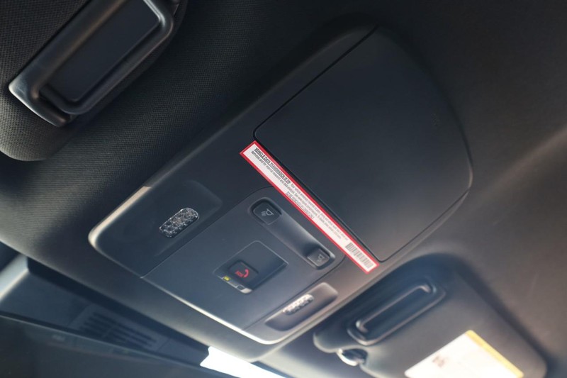 Toyota Camry Vehicle Image 16