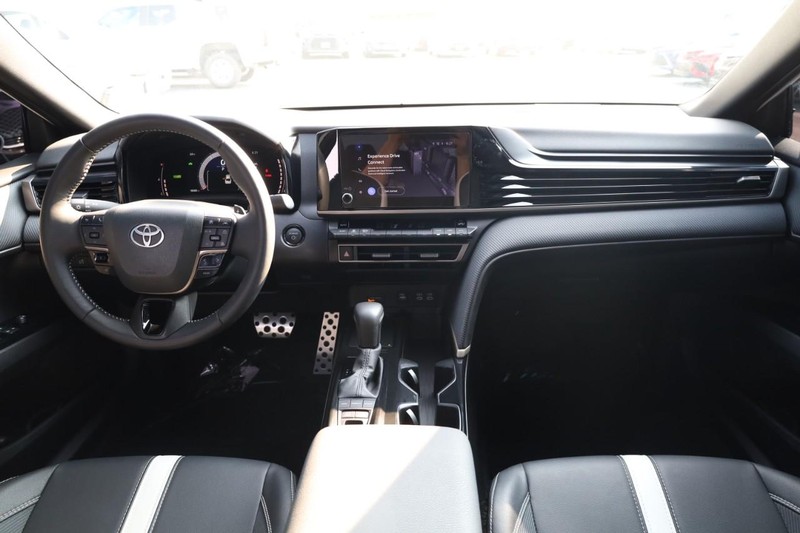Toyota Camry Vehicle Image 22