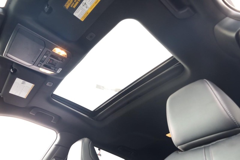 Toyota Highlander Vehicle Image 10