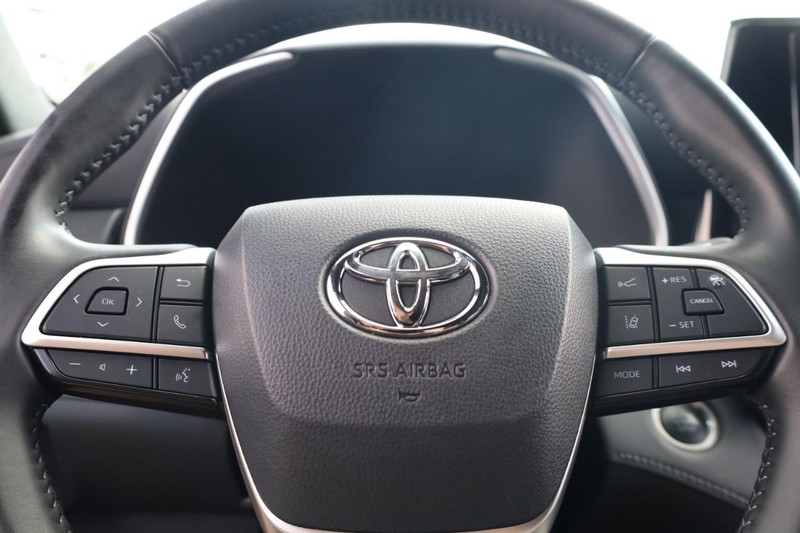 Toyota Highlander Vehicle Image 11