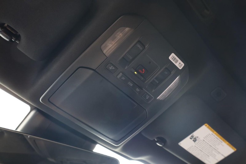 Toyota Highlander Vehicle Image 18