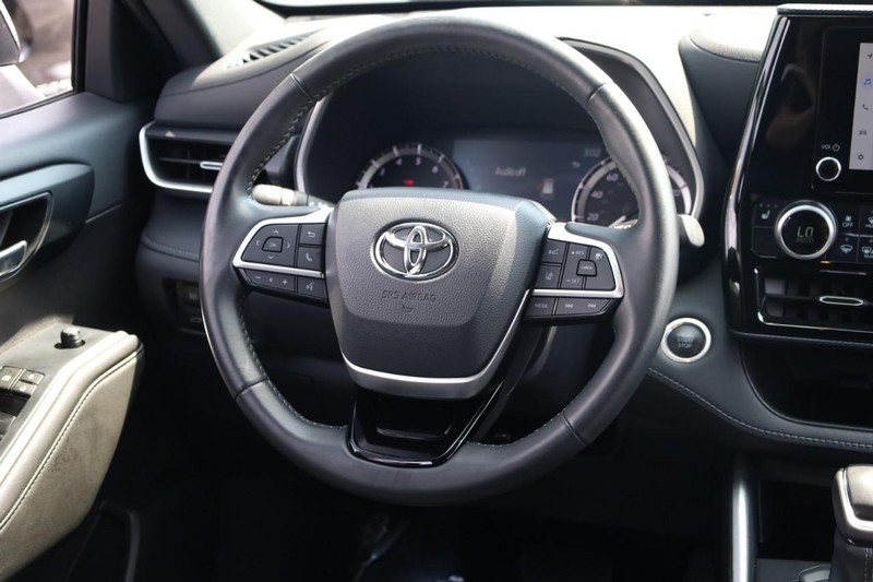 Toyota Highlander Vehicle Image 23