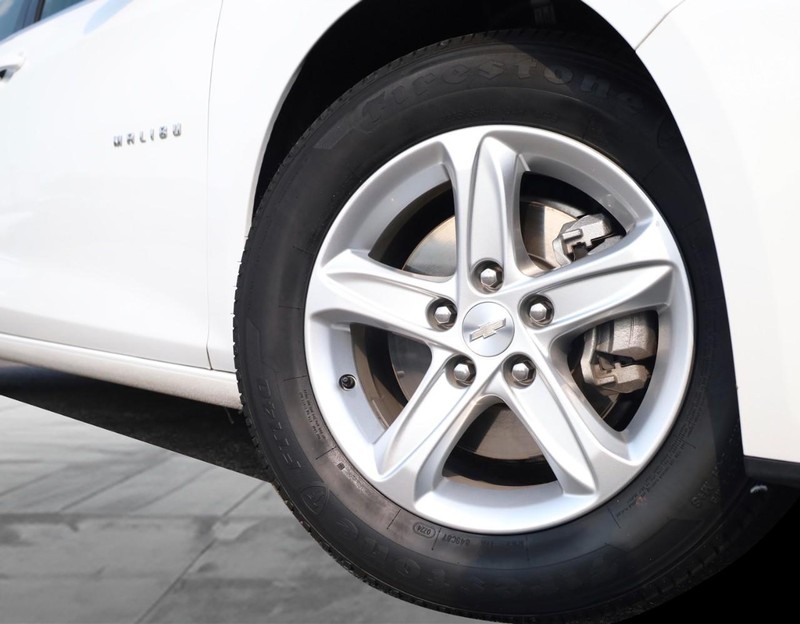 Chevrolet Malibu Vehicle Image 03