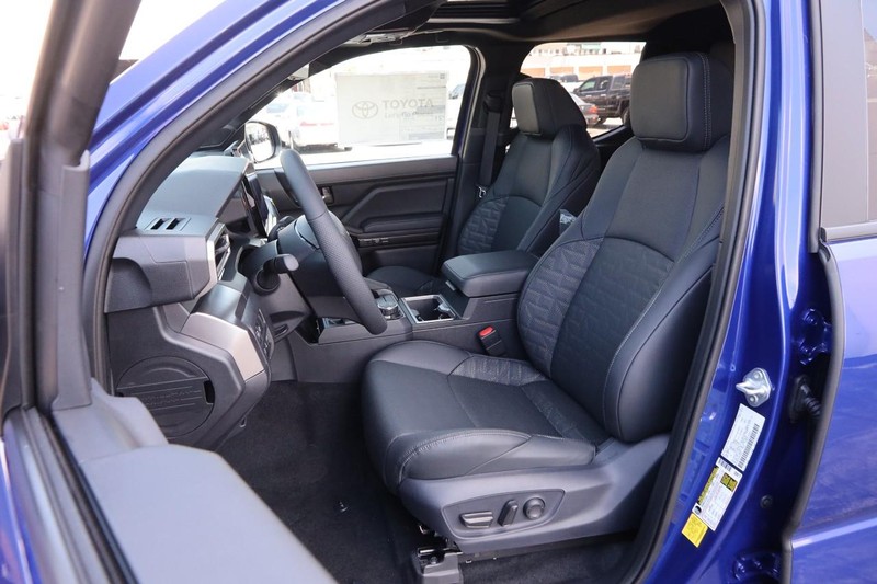 Toyota Tacoma 4WD Vehicle Image 08