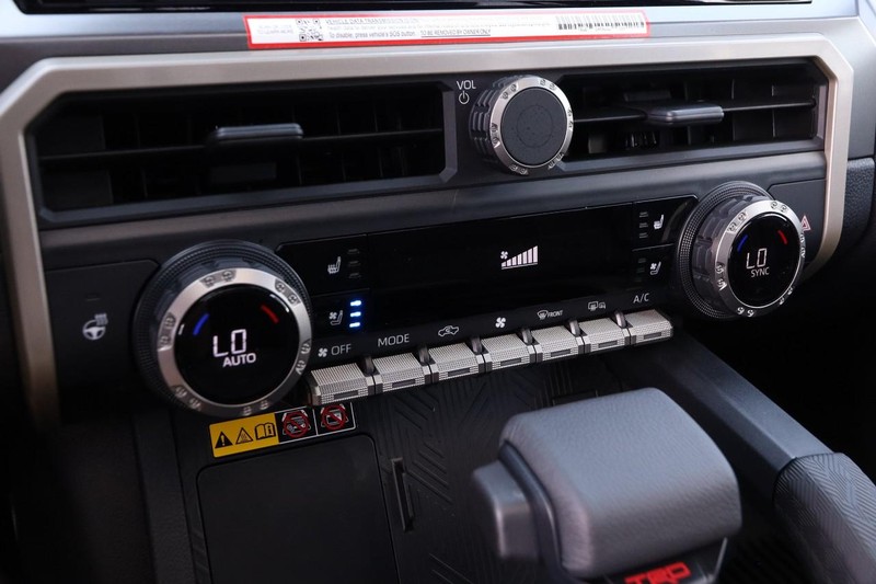 Toyota Tacoma 4WD Vehicle Image 17