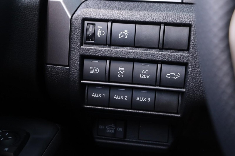 Toyota Tacoma 4WD Vehicle Image 19