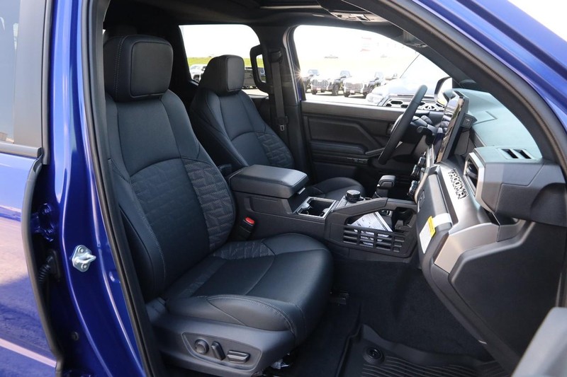 Toyota Tacoma 4WD Vehicle Image 25