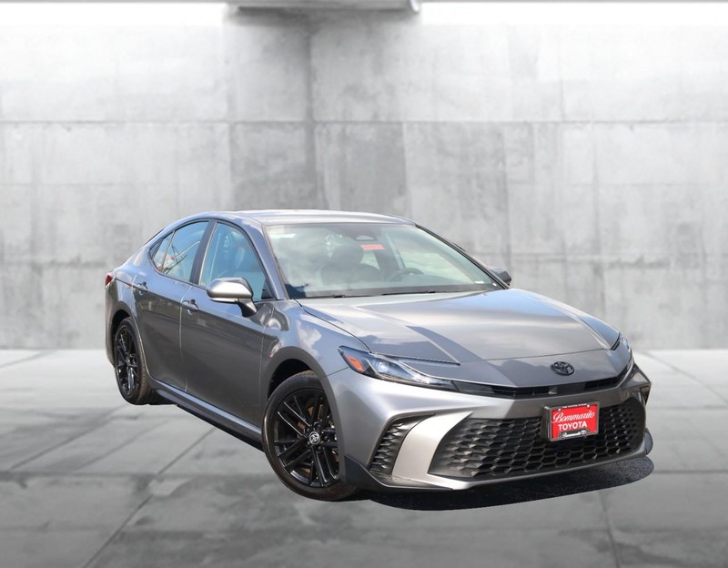 Toyota Camry Vehicle Image 02