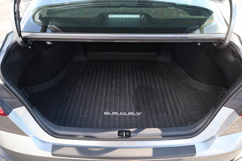 Toyota Camry Vehicle Image 07
