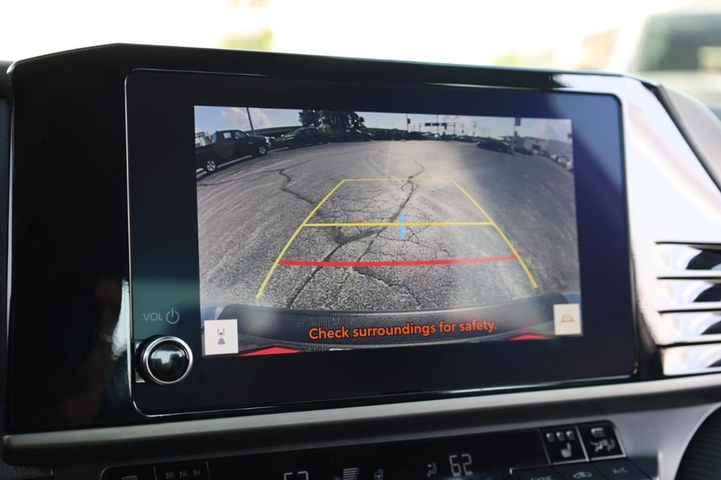 Toyota Camry Vehicle Image 12