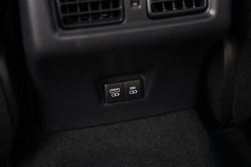 Toyota Camry Vehicle Image 21