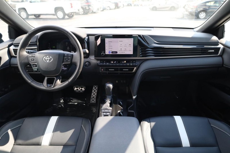 Toyota Camry Vehicle Image 22