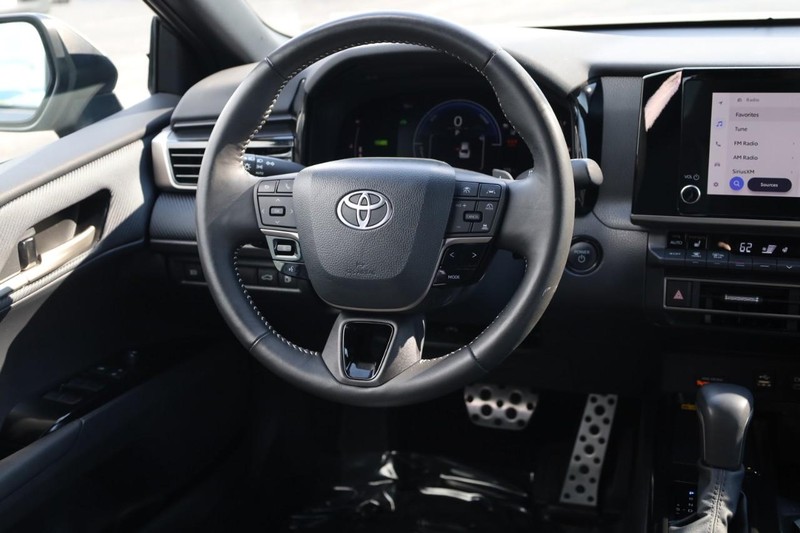 Toyota Camry Vehicle Image 23