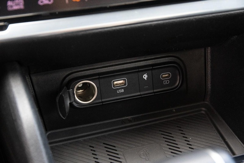 Kia Sportage Vehicle Image 19