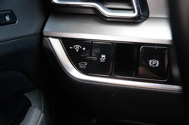 Kia Sportage Vehicle Image 22