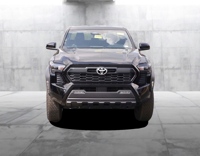 Toyota Tacoma 4WD Vehicle Image 04