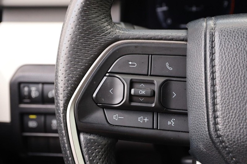Toyota Tacoma 4WD Vehicle Image 11