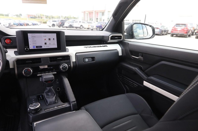 Toyota Tacoma 4WD Vehicle Image 24