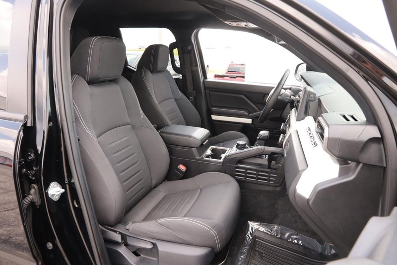 Toyota Tacoma 4WD Vehicle Image 25