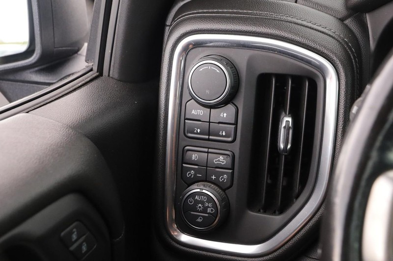 Chevrolet Silverado 1500 Vehicle Image 15