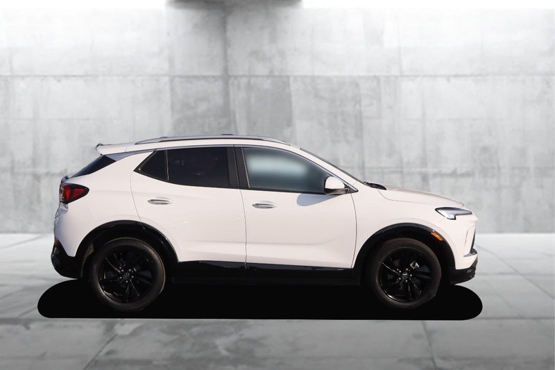 Buick Encore GX Vehicle Image 05