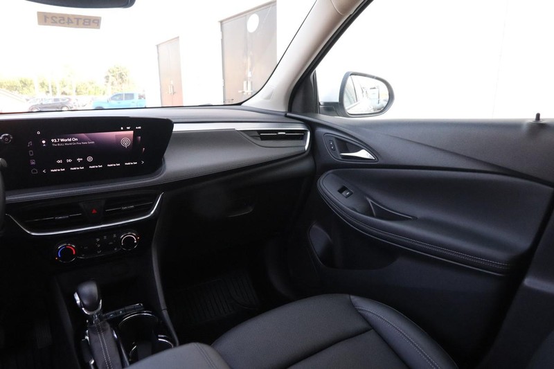 Buick Encore GX Vehicle Image 23