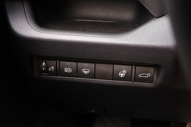 Toyota RAV4 Vehicle Image 21