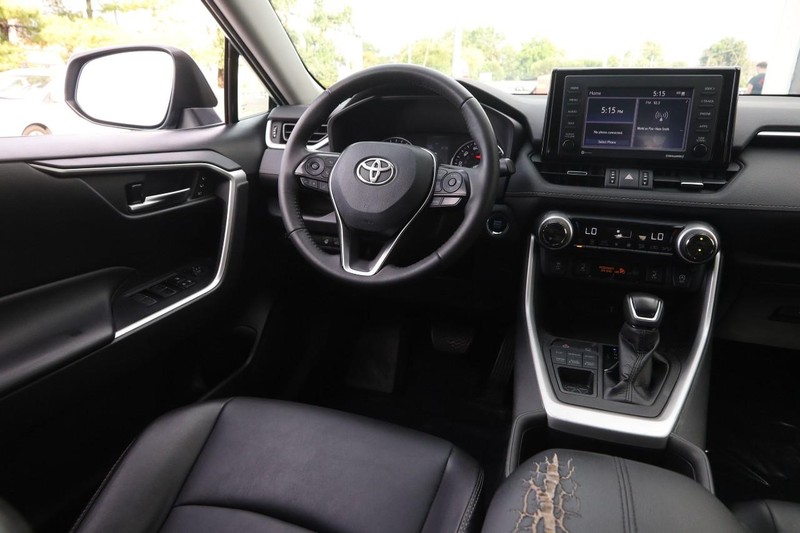 Toyota RAV4 Vehicle Image 23
