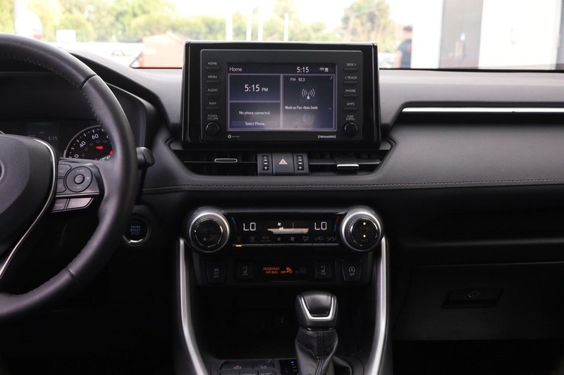 Toyota RAV4 Vehicle Image 25