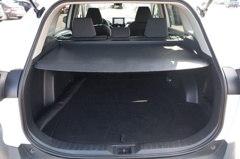 Toyota RAV4 Vehicle Image 08