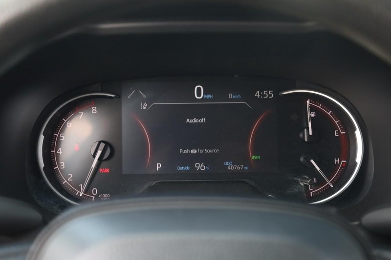 Toyota RAV4 Vehicle Image 11