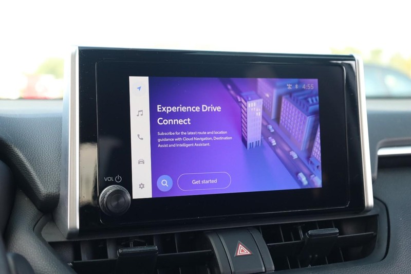 Toyota RAV4 Vehicle Image 12