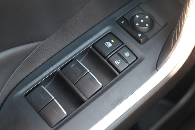 Toyota RAV4 Vehicle Image 18