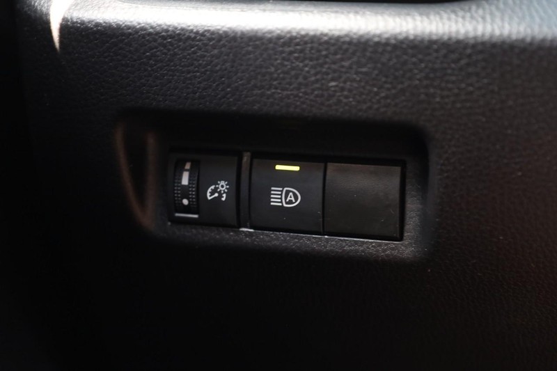 Toyota RAV4 Vehicle Image 19