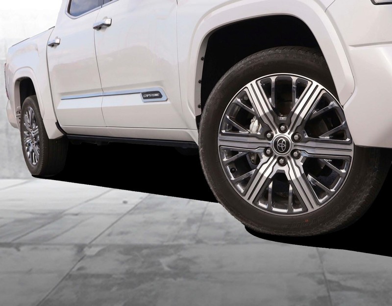 Toyota Tundra 4WD Hybrid Vehicle Image 03