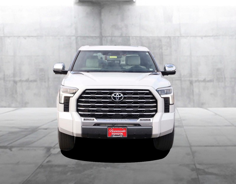 Toyota Tundra 4WD Hybrid Vehicle Image 04