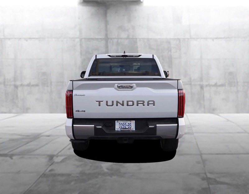 Toyota Tundra 4WD Hybrid Vehicle Image 06