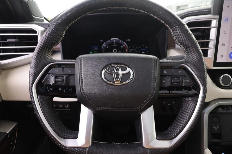 Toyota Tundra 4WD Hybrid Vehicle Image 13