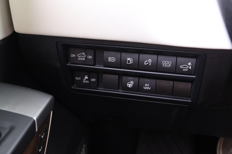 Toyota Tundra 4WD Hybrid Vehicle Image 23