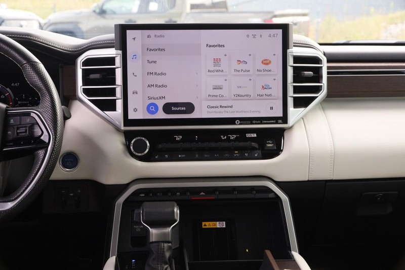 Toyota Tundra 4WD Hybrid Vehicle Image 26