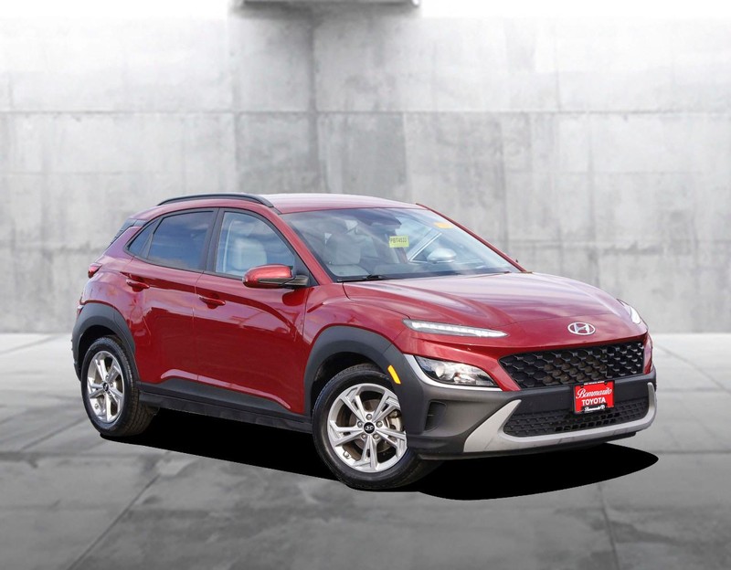 Hyundai Kona Vehicle Image 02