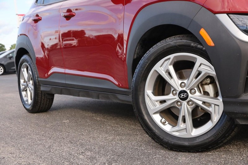 Hyundai Kona Vehicle Image 09