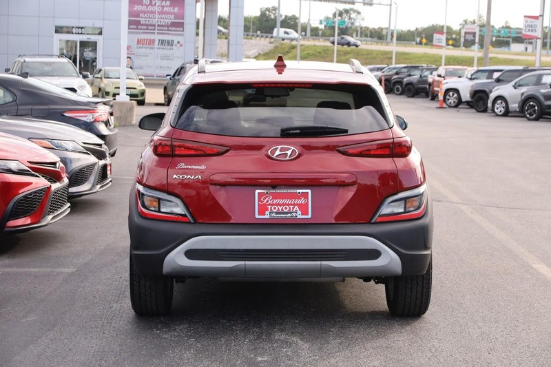 Hyundai Kona Vehicle Image 12