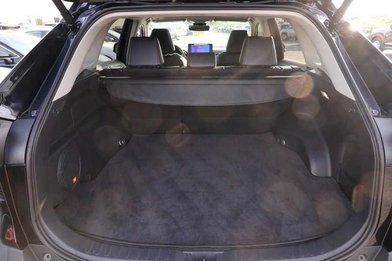 Toyota RAV4 Hybrid Vehicle Image 07
