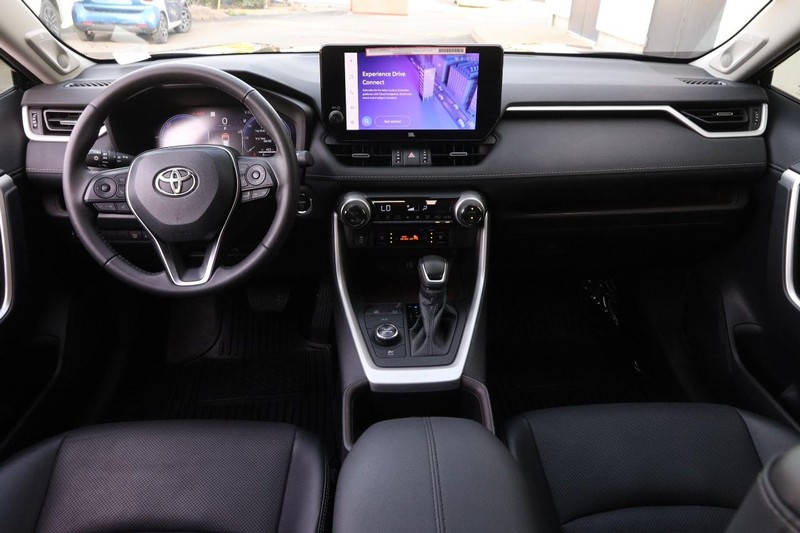 Toyota RAV4 Hybrid Vehicle Image 22