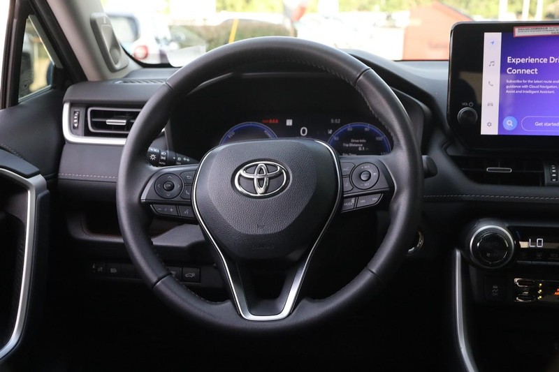 Toyota RAV4 Hybrid Vehicle Image 24
