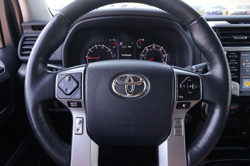 Toyota 4Runner Vehicle Image 11